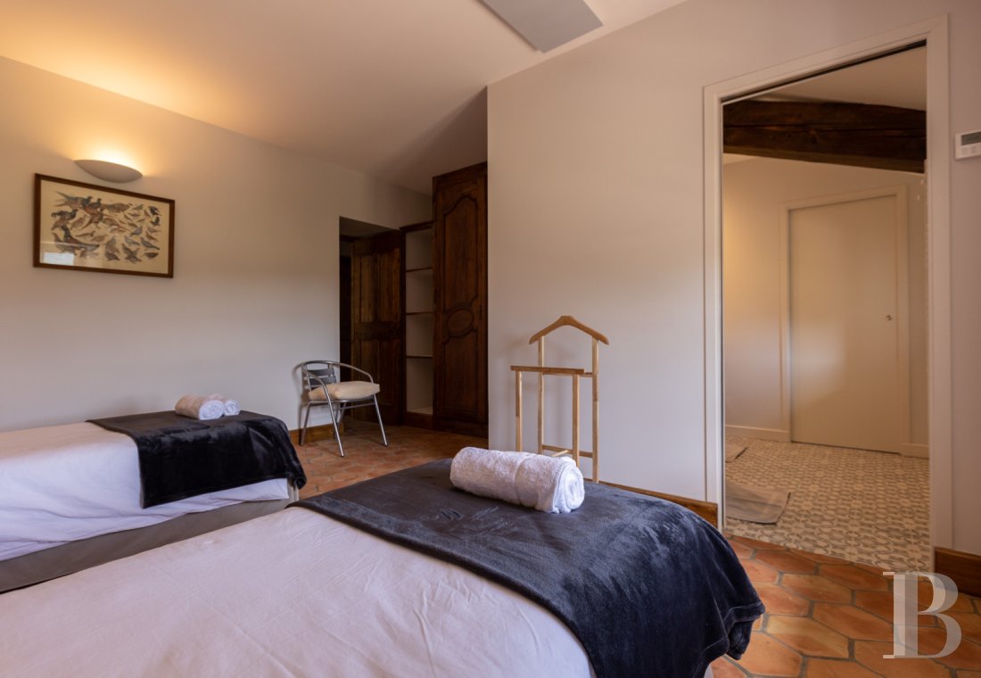 A former 17th-century farmhouse in the shadow of a chateau, in Saint-Alban-Auriolles in the Ardèche - photo  n°19